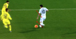 ハメス・ロドリゲス：ドリブルの技術：身体のひねりによってボールの向きを変え背中を取る