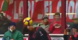 ロナウジーニョ：リフティングの技術：頭に乗せて、眉間に乗せて、頭に戻す。